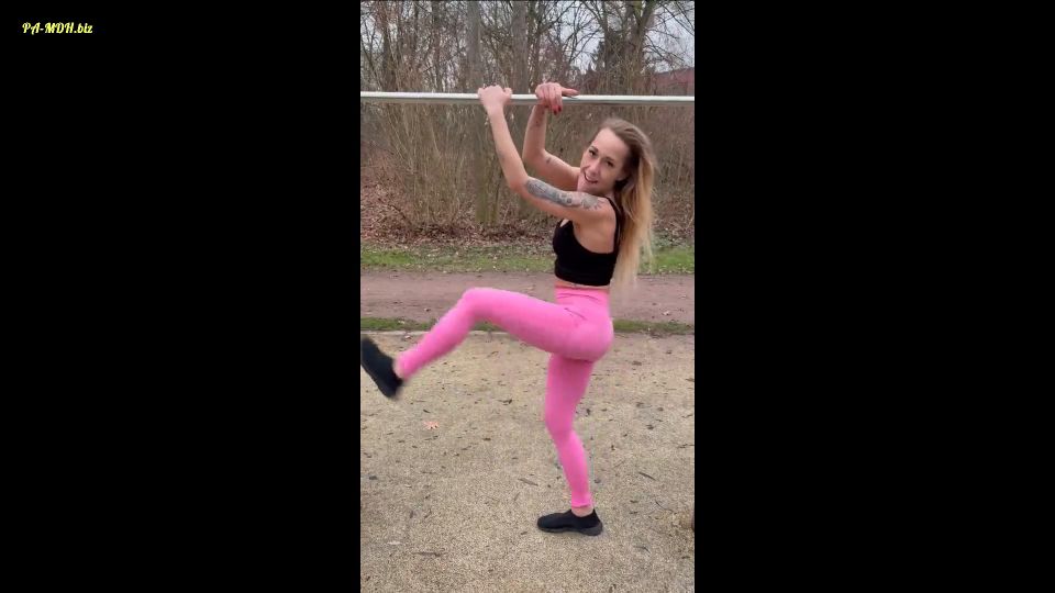 ZoeyLinn772 - Geiles ArschFormación en Enger - FullHD 1080P