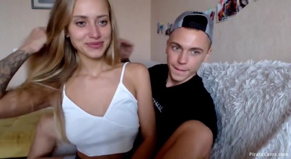 Porn Online Chaturbate Webcams Video presenta Girl GimmeLove77 – Show from 25 Noviembre 2019