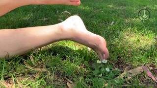 xxx clip 14 snowonshoes 06 07 2021 2155224000 flower attack - snowonshoes - feet porn pregnant foot fetish
