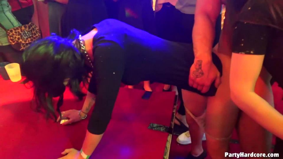 Porno tubo partido Hardcore se volvió loco Vol. 41 Parte 4 — Cam 3