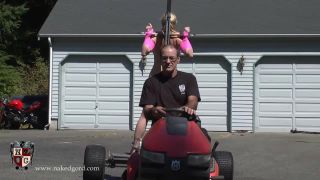 Casa de Gord14 10 10 Adrianna Nicole se pone en cuclillas follada (Escena)