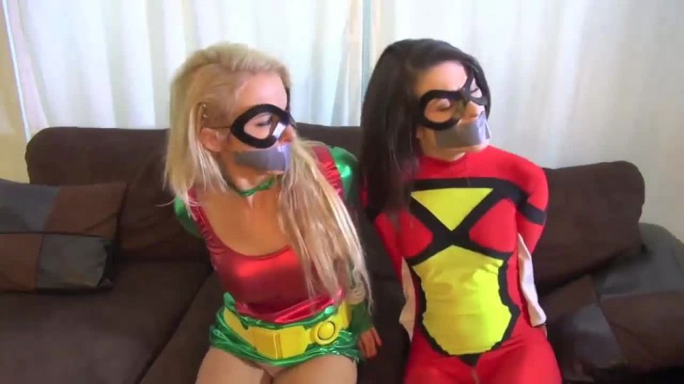 [WarAnLov.com] Alix and Lacey bound