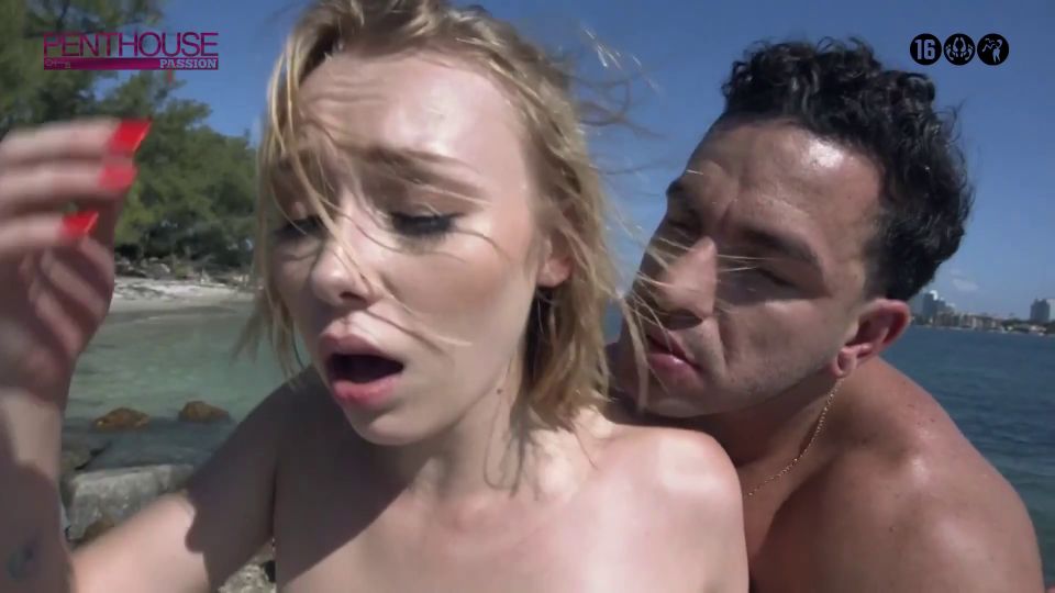 Athena May tiene sexo en una playa al aire libre 1080p [FullHD 1080p] 2025 fetiche
