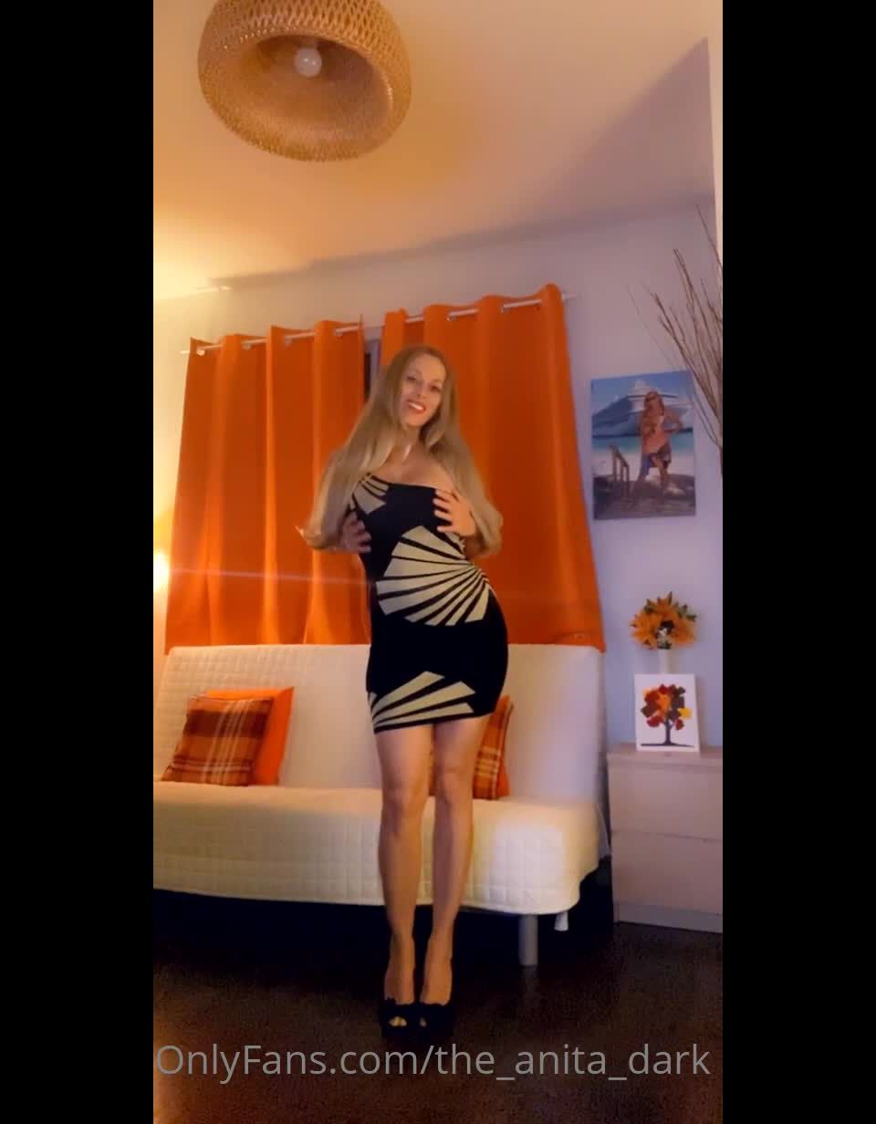 Anita Dark - la anita dark () Theanitadark - buenos chicos de la noche comprobar sus dms porque mi nuevo vídeo caliente acaba de ser enviado a yo 18-11-2021