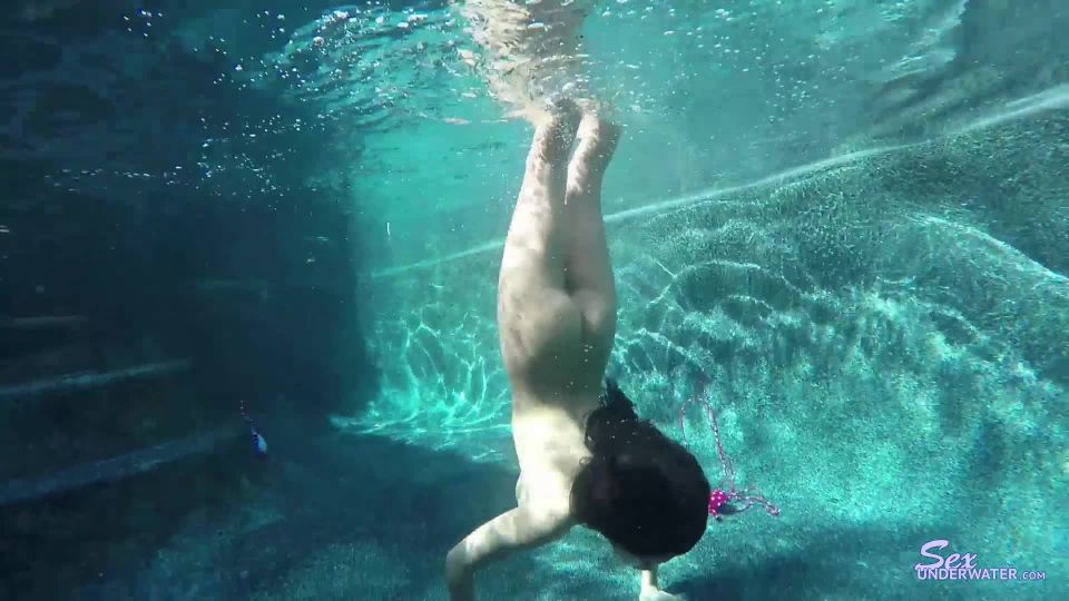 SexUnderwater e0805 Aaliyah Hadid UW Model Training pt 2 (mp4)