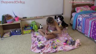 Diaperedonline2 Rojo pinta sus uñas