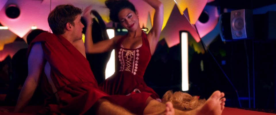 Anastasija Fomina, Maryna Velychko, Manuela Biedermann – Achtung, fertig, WK! (2013) HD 1080p - (Celebrity porn)