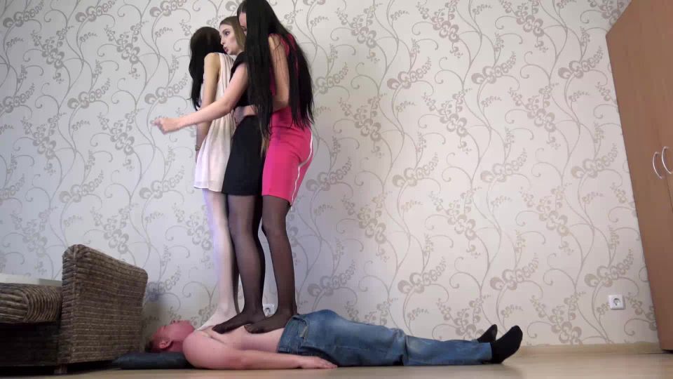 [GetFreeDays.com] Daisy Emily Violetta - Triple Stockings Trampling foot tickling