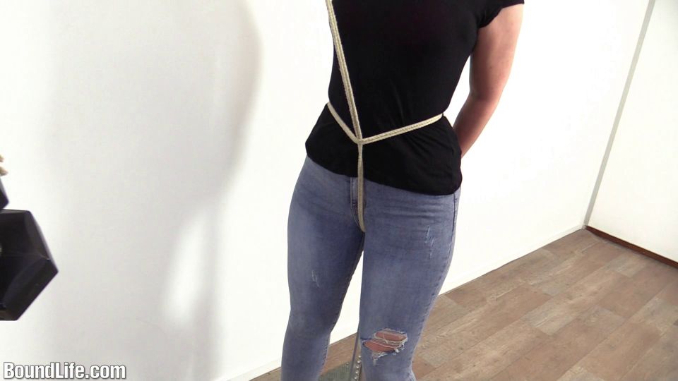 video 25 Crotch rope weight challenge - bondage - bdsm porn latex bdsm videos