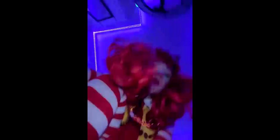 El núcleo duro de Sophia Leone ATKIRLfriends - Sophia Leone - Hawaii Escena #2