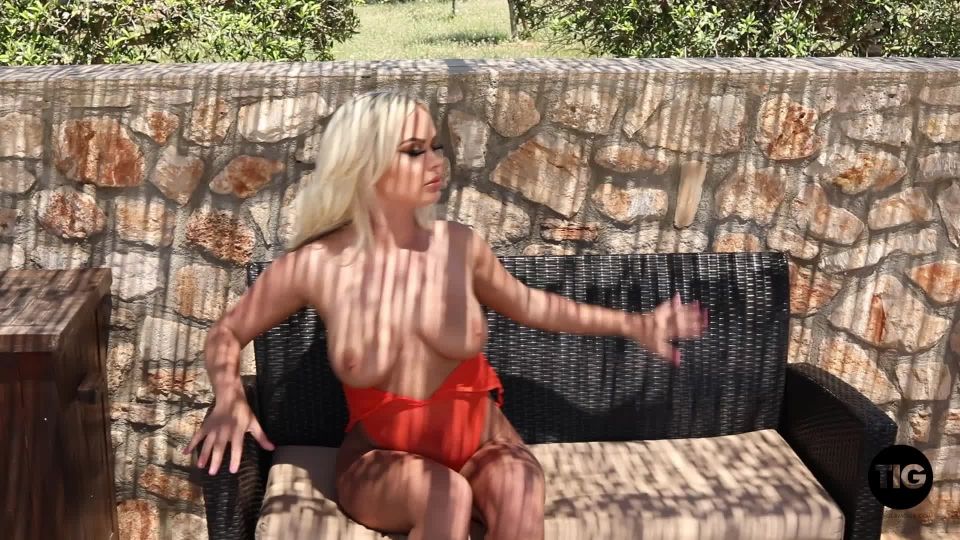 video 10 Sara Lou - Tangerine Dream on femdom porn ebony smoking fetish