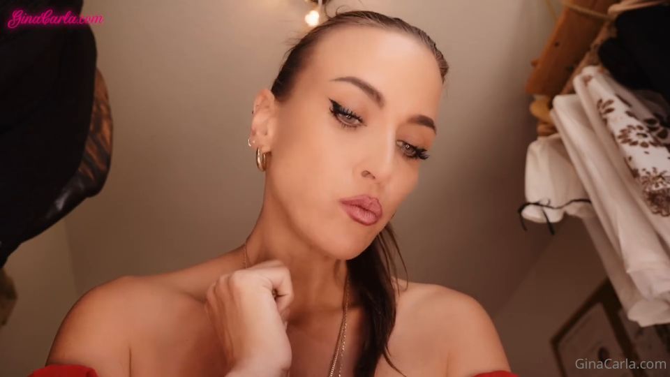 Gina Carla - La gigante se come a ti y a tus amigos (Porno fetiche)
