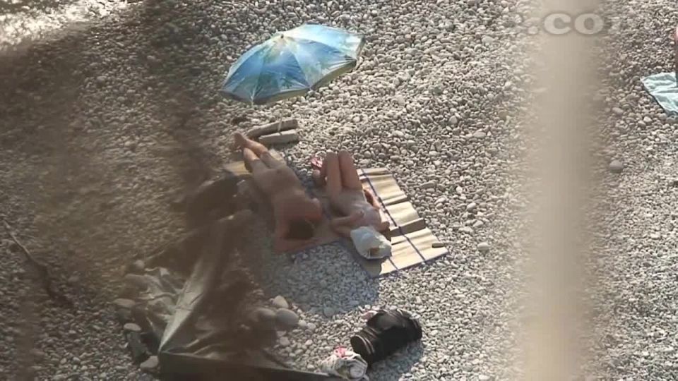 Porn online Pisswc presenta Voyeur cam on nude beach 156