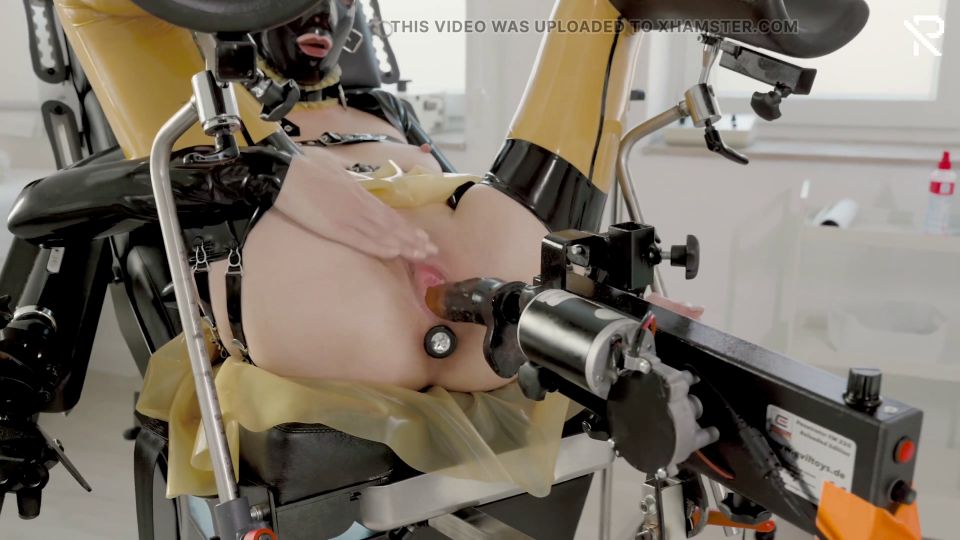 [GetFreeDays.com] Solo fuck machine treant on the gyno chair german medical porn latex cosplay porn