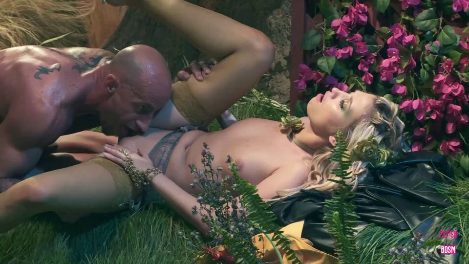 En la hiedra venenosa hay mucha gente que disfruta en...