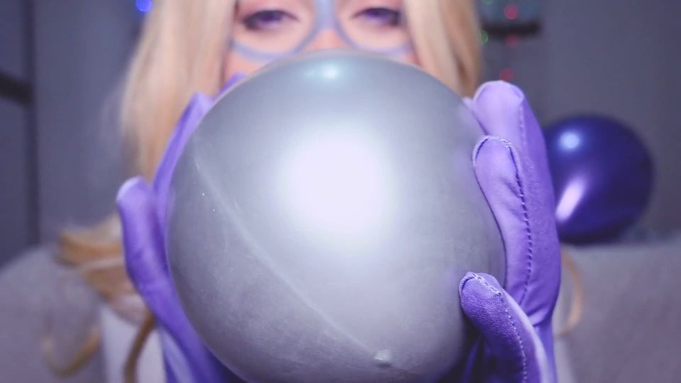 adult clip 24 SpookyBoogie – Merry Christmas with Mt Lady and Balloons - cosplay - blowjob porn femdom big strapon