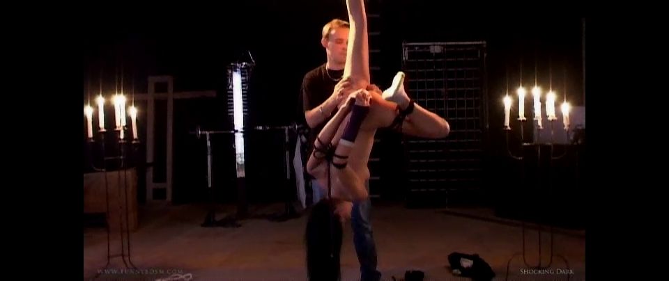 video gratis para adultos 8 mujeres domina fetiche porno  Oscuridad impactante [SD 164,2 MB]