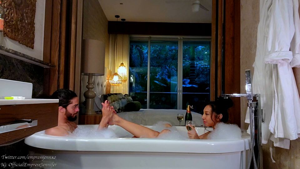 Noche de amantes de la emperatriz Jennifer  1080p Fantasías de femdom