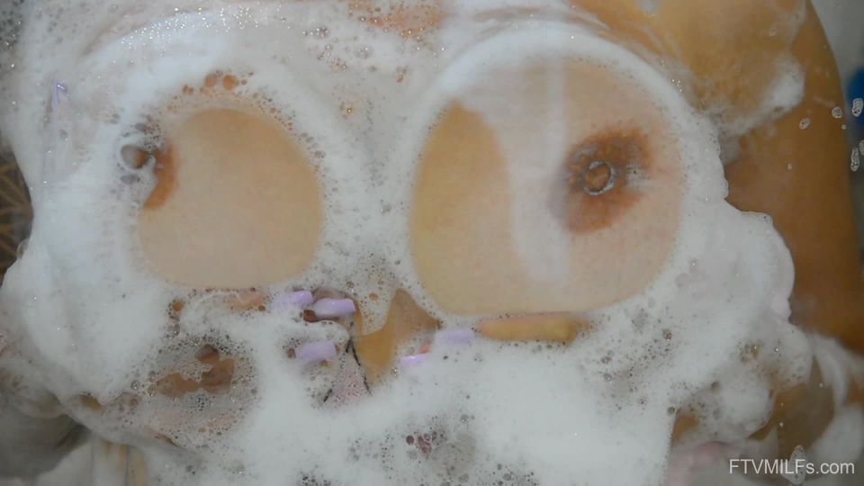 free video 4 FTVMilfs – Carolina – Bodacious Booty – Loving Those Curves 08 | milf | milf porn hardcore gay hentai