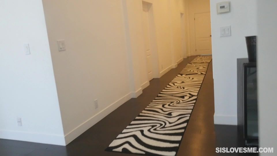 Crystal Young, Riley Star luchando por afecto (Teen)