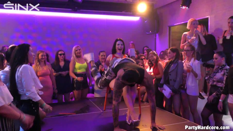 Porno tubo partido Hardcore se volvió loco Vol. 45 Parte 3 — Cam 1