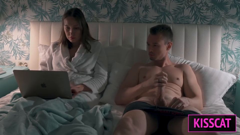 Get S2E5: Step mom helps to cum step son in share bed while working till get pussy creampie and facial