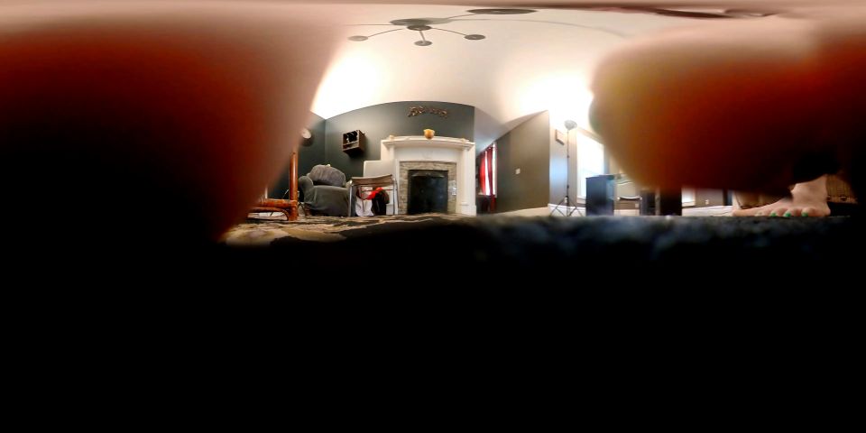 online clip para adultos 10 femdom pisoteando fetiche porno  Giantesa del Sur – Mitzy te hace una mancha!