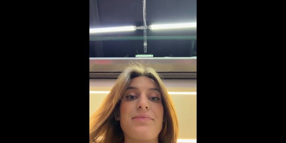 BackdoorPOV - Candee Licious - Trío por teléfono Trío Candee Licious