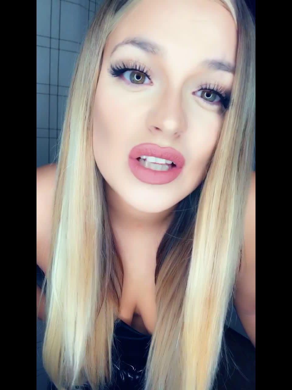 annette schwarz femdom goddessdivaivy  LOSER FRIDAY The sad reality of a loser, femdom on femdom porn