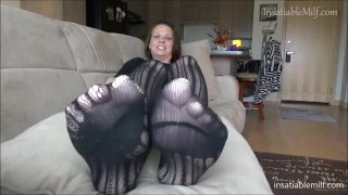 DIANE ANDREWS - RUB MY FEET Video Sex Download Porn