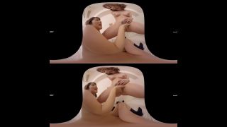 Yui Hatano, Ryoumi Misa - DSVR-229 B -  (UltraHD 2023) New Porn