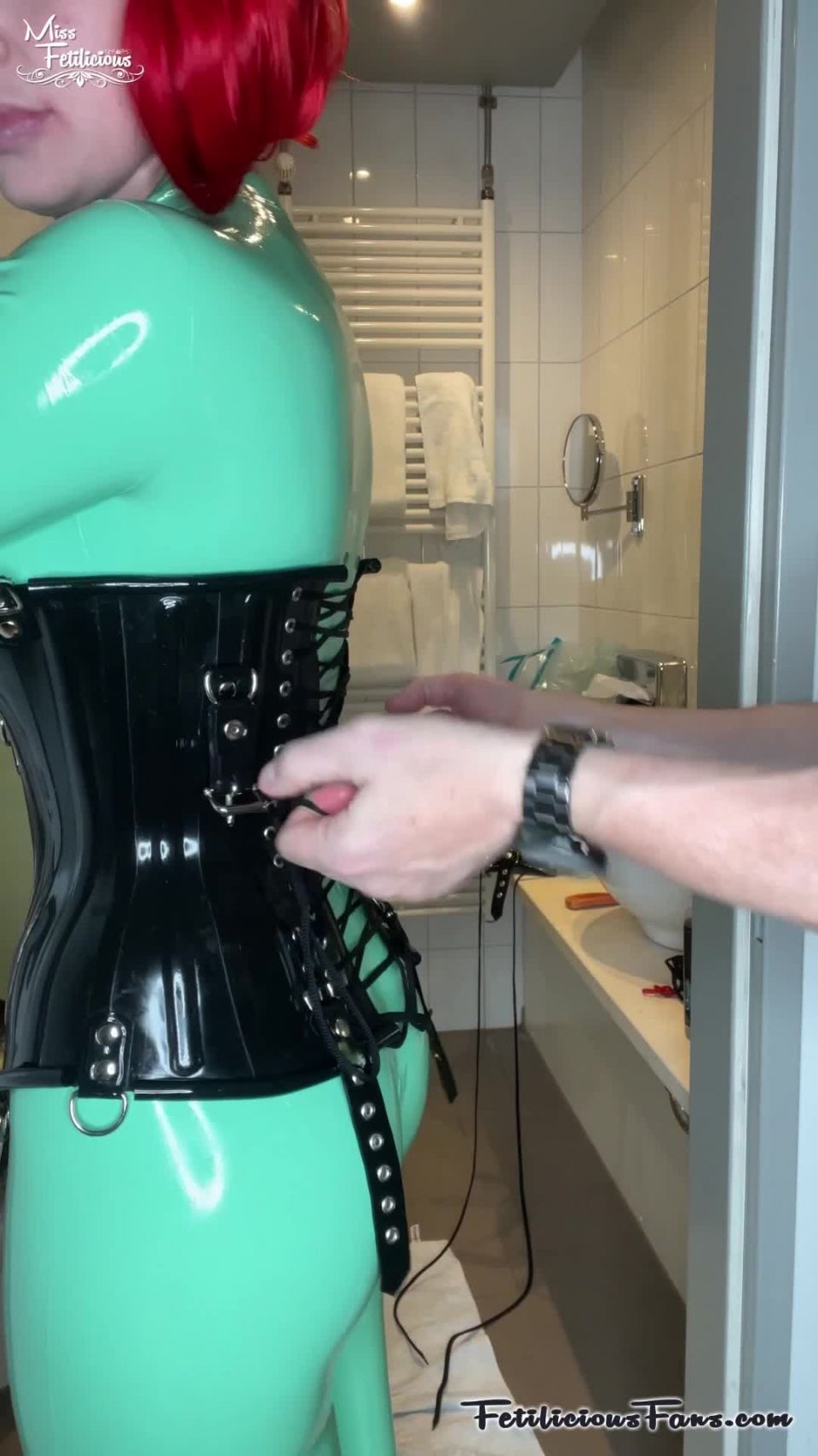 Latex Hw Design Corset And Bondage Helmet Dress Up Downlo...