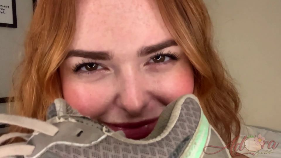 clip adulto gratis 43 fetiche axila gay Adora campana – Huele mis zapatillas apestosas, fetiche en pov