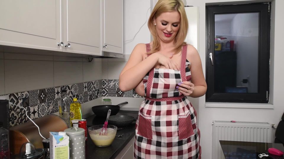 Alexsis Faye Cocina con panqueques Alexsis - Solo