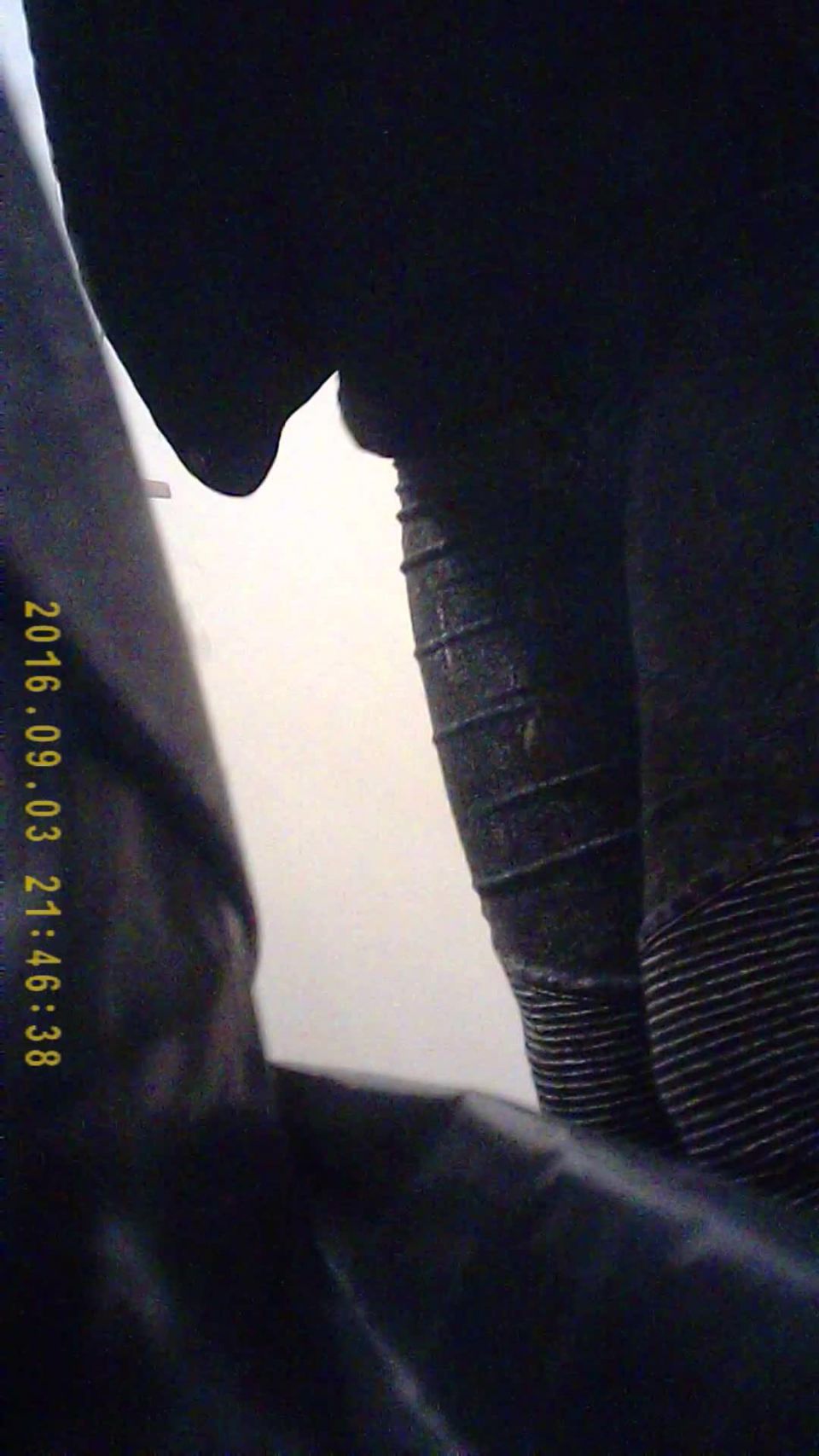 Online Tube Voyeur in Public Toilet - voyeur