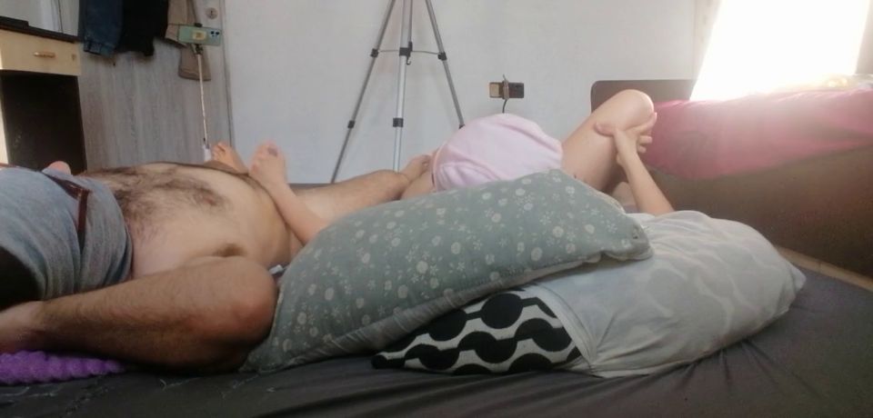 Hermina - Wife handjob until ejaculation.