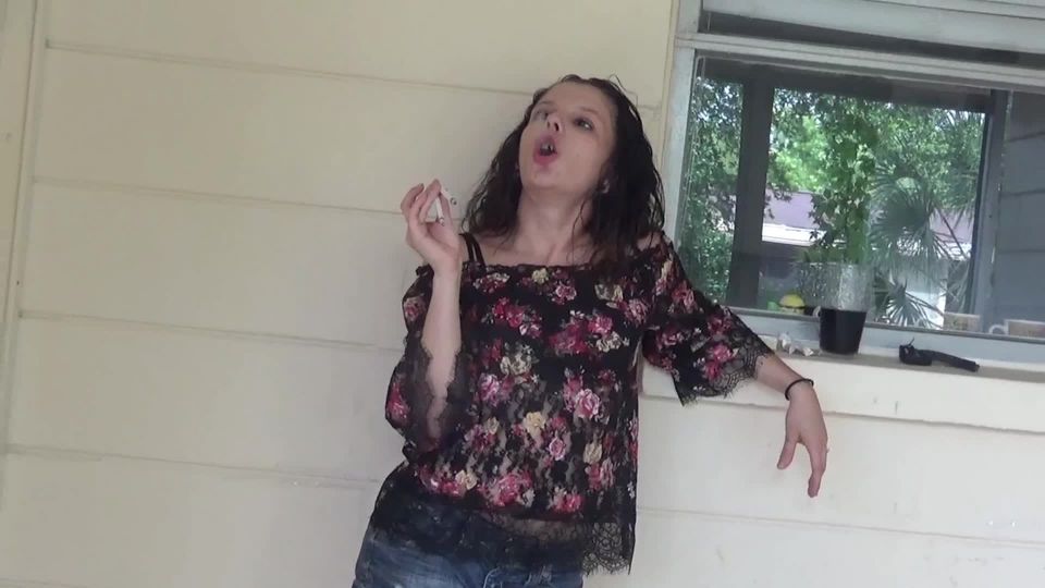 Insatiable Raven Smokes 2 Virginia Slims - Smoking