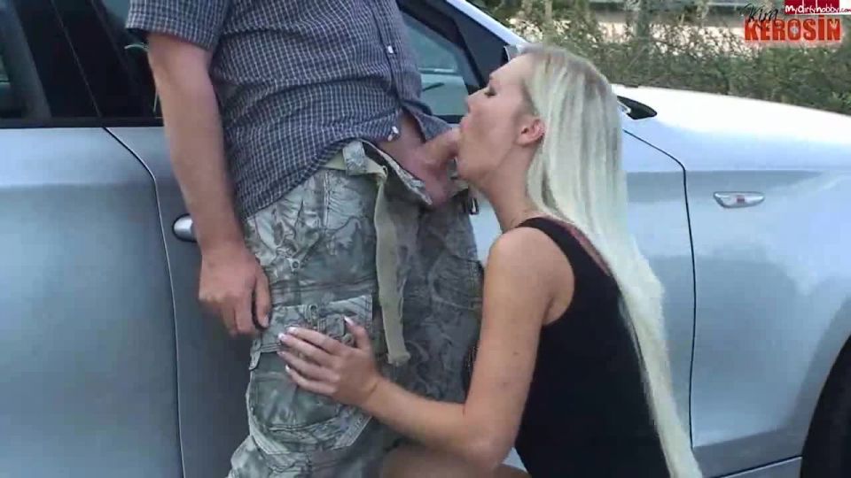 adult clip 46 KIRA-KEROSIN - Liegen beblieben - Ficken fuer eine Tankfuellung  - kira-kerosin - german porn russian amateur video