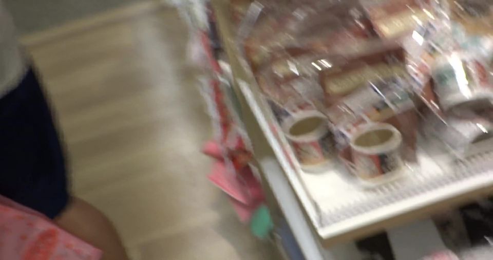 Voyeur Downbluse 9 - 37deg, voyeur on voyeur