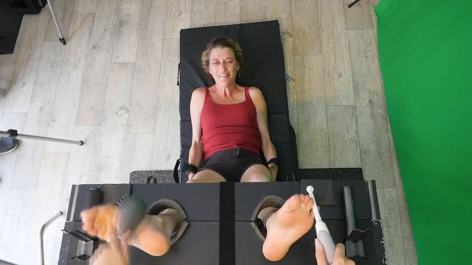 free porn clip 39 Lisabeth Convinced Her Step-Mom To Be Mercilessly Tickled - f/f - milf porn bbw feet fetish