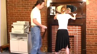 Golpeando a la adolescente Jessica - El incidente de la copiadora Descargar Nuevo...