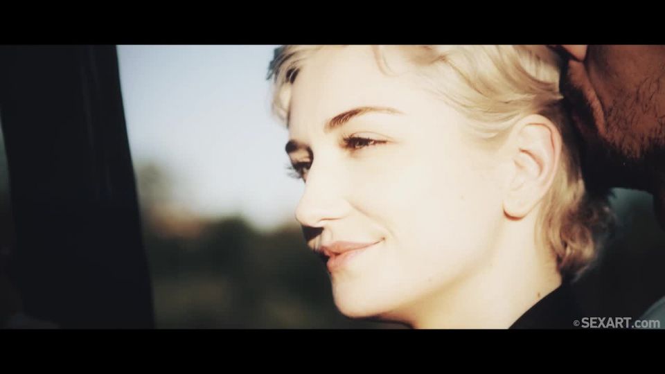 Skye Blue Angelo Godshack - In Clouds - 2019.08.23