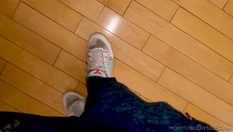 Dee Williams - Moms Apology - Blowjob