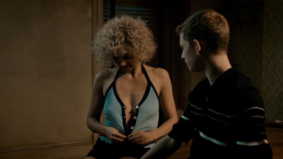 Maggie Gyllenhaal - El Deuce s01e01 (2017) HD 1080p!!!
