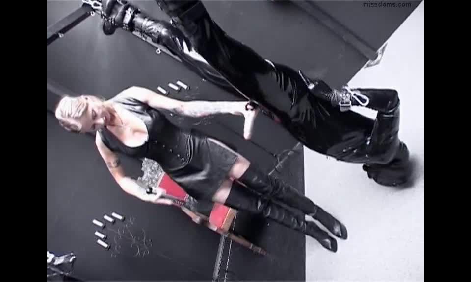 [GetFreeDays.com] Domina Hera andQuot;Strict And UncompromisingandQuot; EVS cum eating