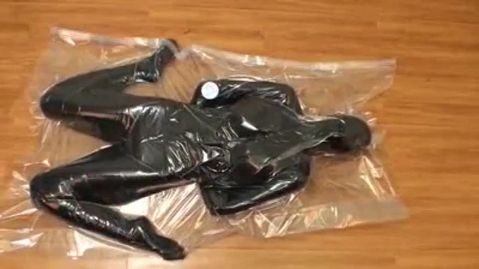 Latex 3959-Human Vacuum Pack 10 All Black Edition