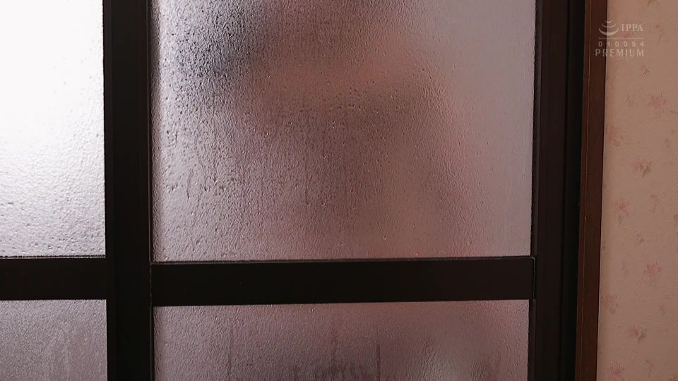 Después de mucho tiempo, mi cuerpo y mi corazón están satisfechos con la crema... Durante 3 días estuve solo con mi insaciable padrastro. Karen Yuzuriha