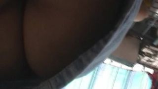 Amateur Upskirt Action 636