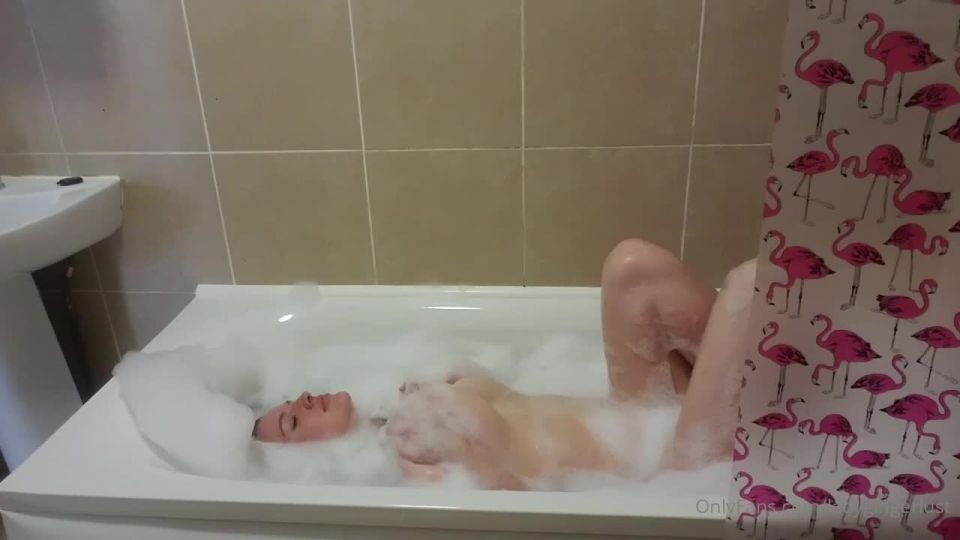 Onlyfans - Lady Ginger Lust - ladygingerlustEnjoy my very first Filthy Wednesday video in my new flat  Music Open Wid - 05-08-2020