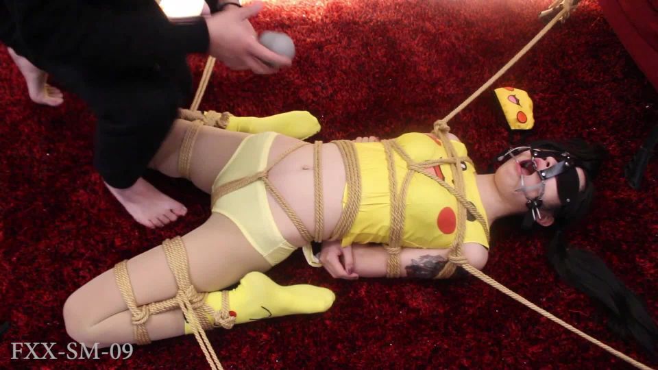 fan xiao xiao BDSMFXX-SM-09 密谋策划，出来吧皮卡丘 第一部剧情片也是第一部有户外剧情的